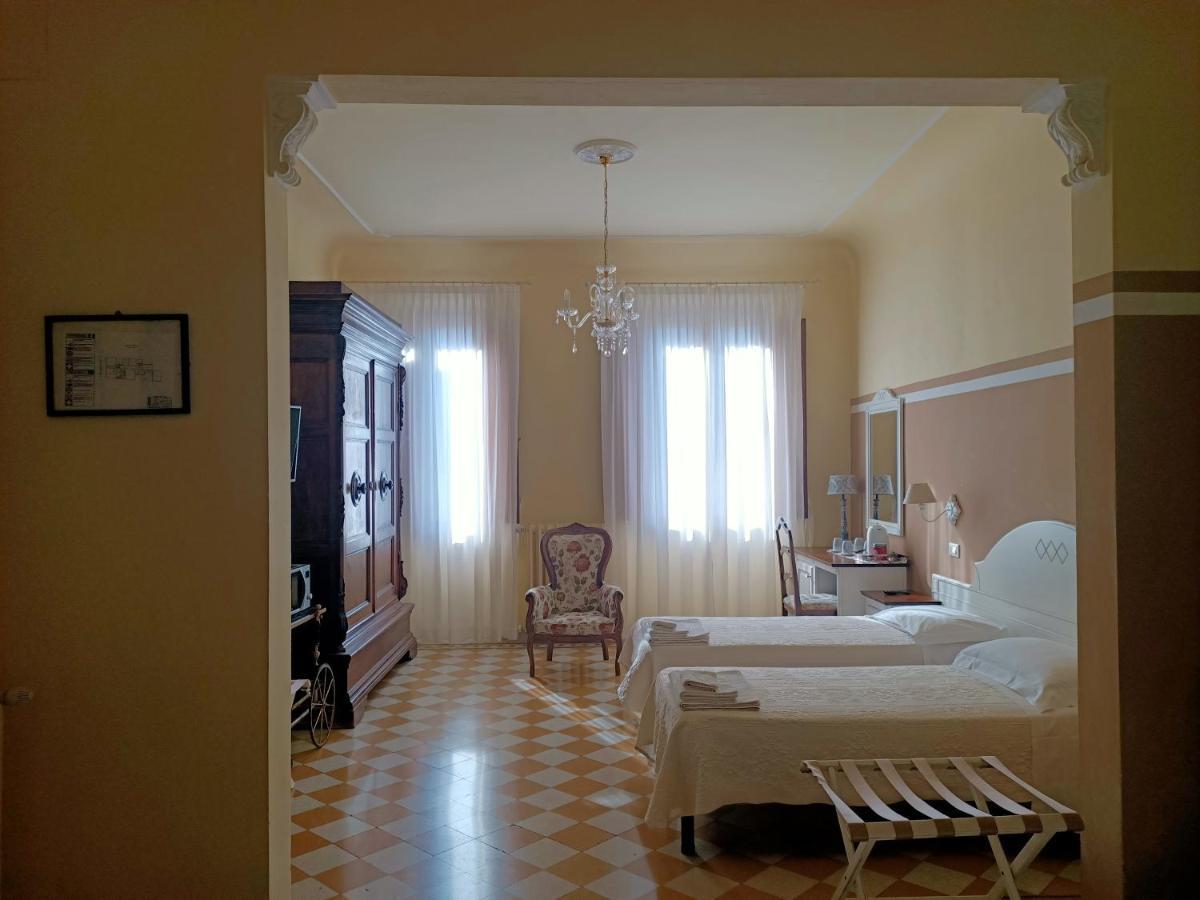 Guest House Domo Florenzia Buitenkant foto