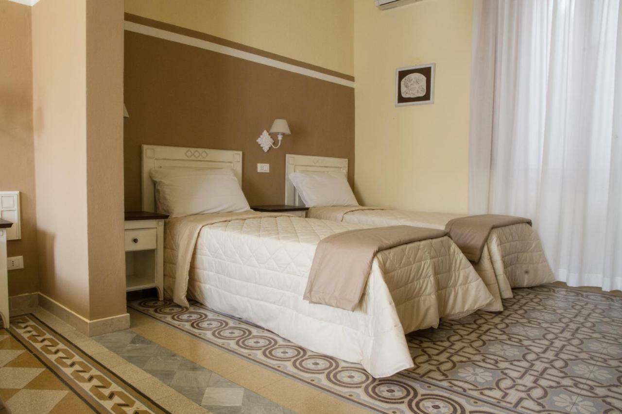 Guest House Domo Florenzia Buitenkant foto